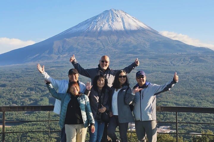 Mt. Fuji Private Tour: Starts in Kawaguchiko with Local Guide