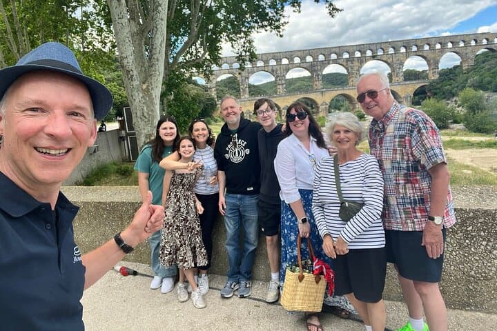 טיול יום לאתרים רומיים ומקומות היסטוריים מאביניון