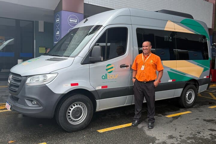 העברה משדה התעופה של סלבדור / מלון בסלבדור