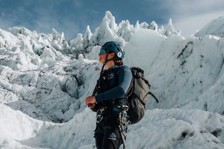 טיול רגלי על קרחון סקפטאפל – טיול קבוצתי קטן על ואטנאיוקול