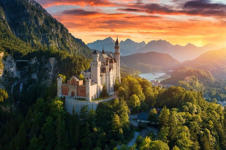 Neuschwanstein & Linderhof Castle-Fairytale Day Tour from Munich
