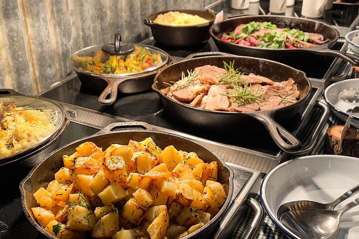 Longreach: Country Classics Buffet Dinner