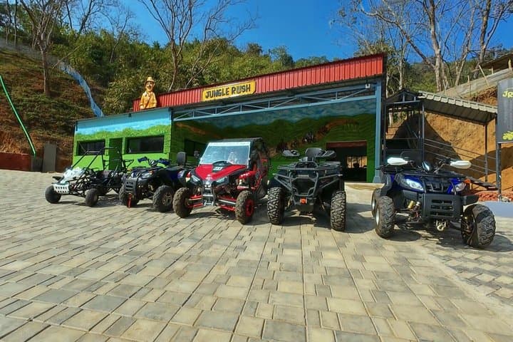 רכיבת ATV במטע התה אמצ'ונג