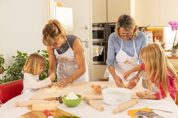 Genoa: Pasta and Tiramisu class by Cesarine