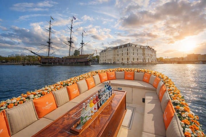 Amsterdam Luxury Canal Cruise + Unlimited Drinks & Bites option