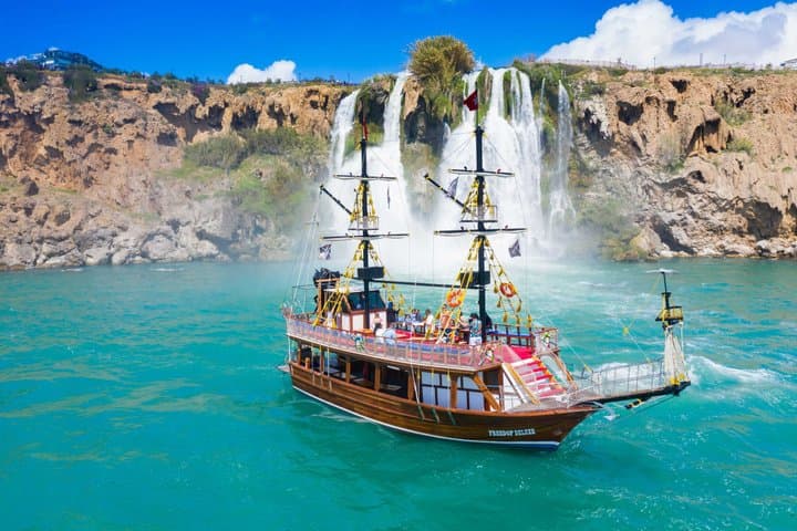 Belek: Falez Cliffs & Waterfalls Boat Trip with Lunch