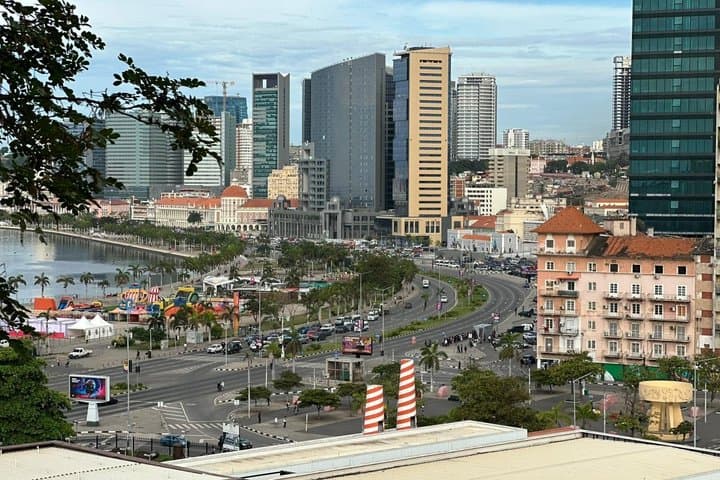 Essence of Luanda: Be a True Mwangolé