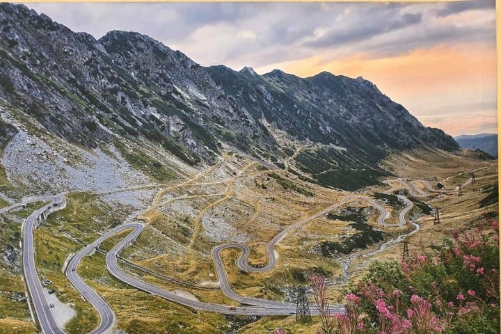 Small-group max 7 - Top Gear Road - Transfăgărăşan Highway