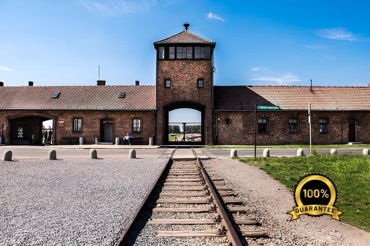 טיול יומי: אושוויץ-בירקנאו ומכרות המלח וייליצ'קה מקרקוב