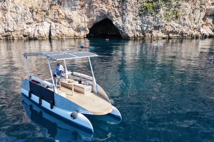 Exploration Solar Boat Tour up to Nice / Monaco - Exclusive Group