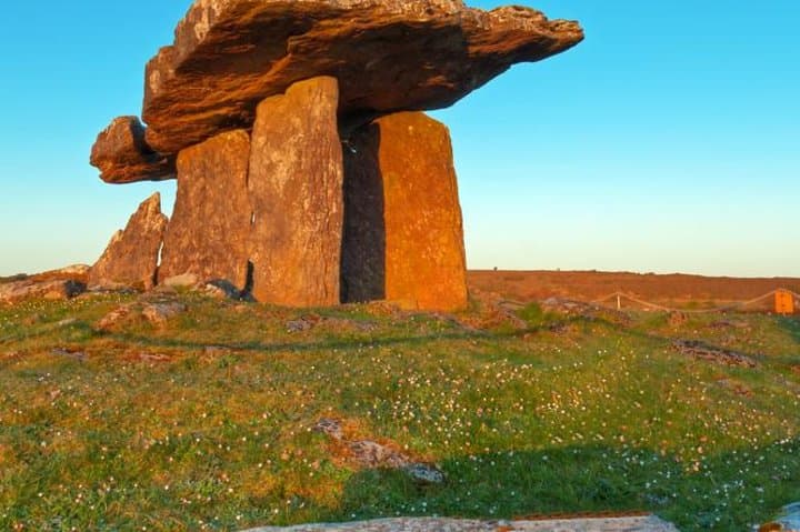 סיור בצוקי מוהר ובבורן מגולווי