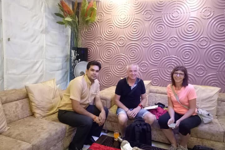 טיול יום פרטי של הארידוואר ורישיקESH מדלהי ברכב