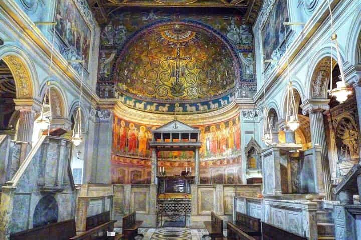 רומא התת-קרקעית: סיור פרטי בכנסיית סנט קלמנט ובתים רומיים