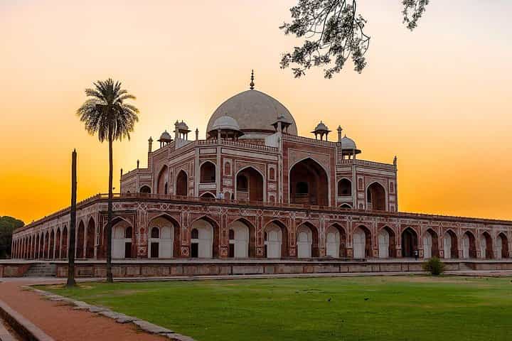 Airport Layover Delhi sightseeing with Back-to-Airport Guarantee
