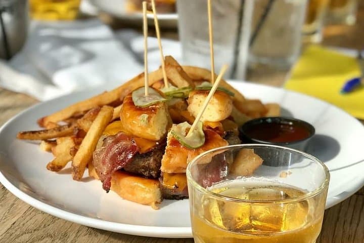 סיור אוכל וקוקטיילים במידטאון אטלנטה