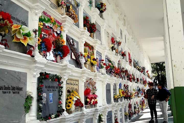 סיום היסטוריה ודת מדלין