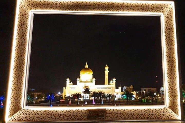 Bandar by Night Private Tour