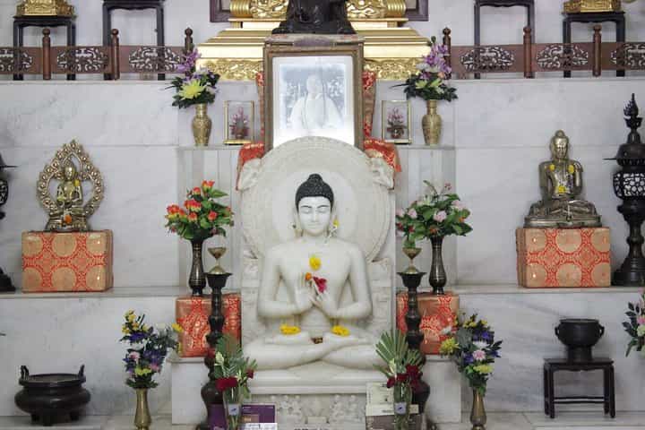 Sacred sites Mumbai tour: Hinduism, Christianity, Judaism & more