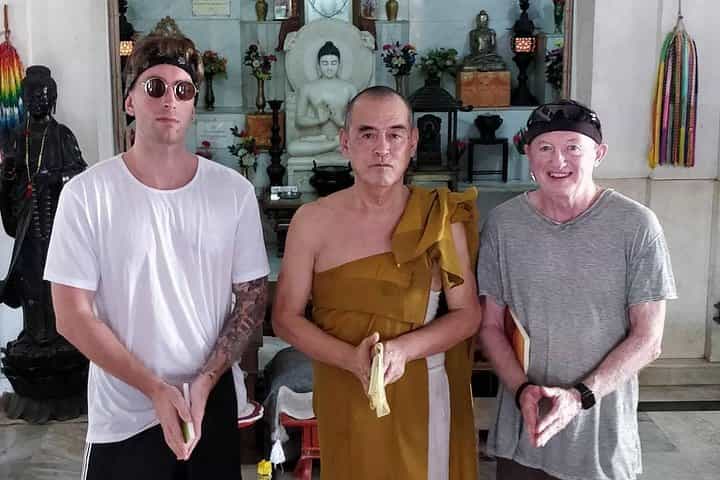 Sacred sites Mumbai tour: Hinduism, Christianity, Judaism & more