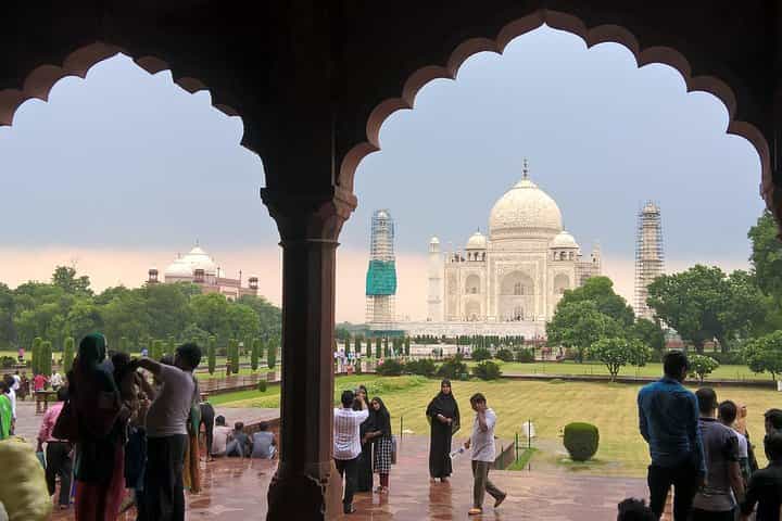 Taj mahal Private Tour from Delhi by Car