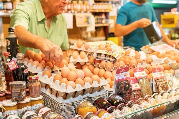 סיור שוק קבוצתי קטן ושיעור בישול בפדובה