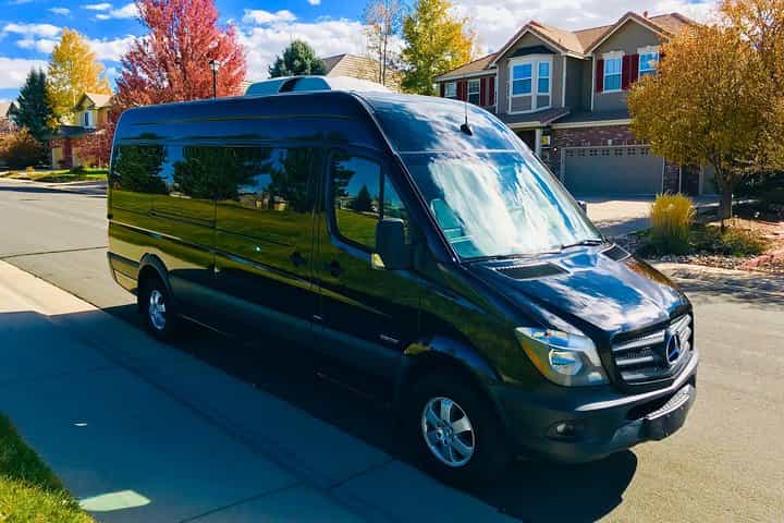 שירות רכב פרטי מנמל התעופה הבינלאומי של דנבר (DEN) לברקןרידג' או קיסרטון