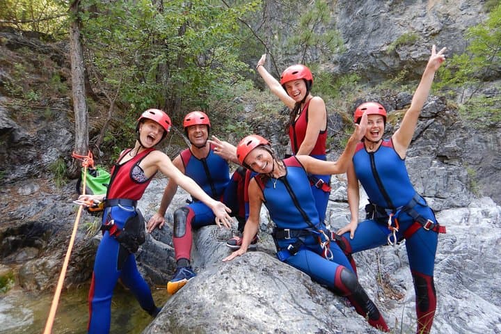 קורס קניונינג באולימפוס - כניסה ועד ביניים