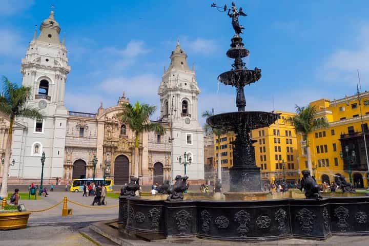 Lima in Escala : City Tour from the Airport