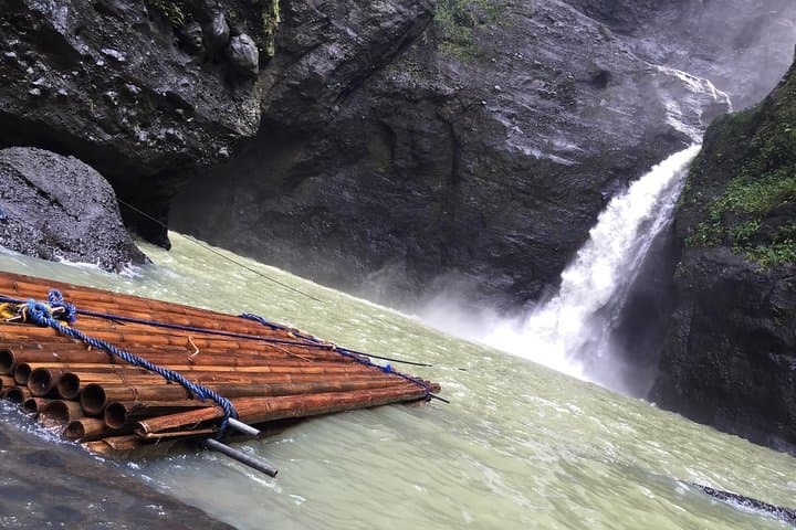 Private Tour: Amazing Taal Volcano & Pagsanjan Falls Tour (2in1)