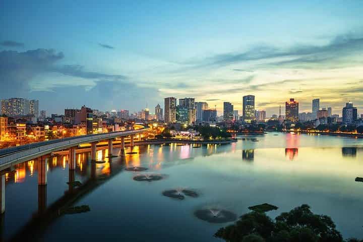 העברה פרטית מדי لات לנמל התעופה ליאן קואונג (DLI)