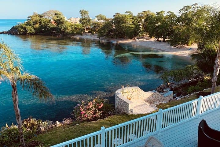 העברת שדה תעופה פרטית מונטגו ביי לנגריל