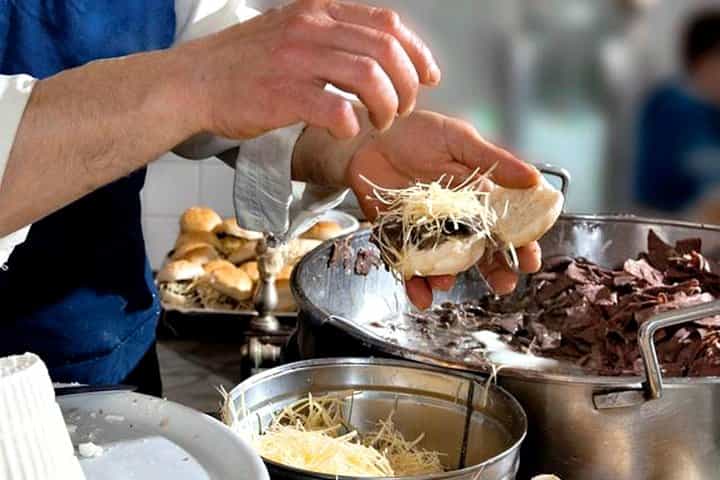 סיור האוכל הרחוב המלא - היסטוריה ונשנושים טעימים בפלרמו