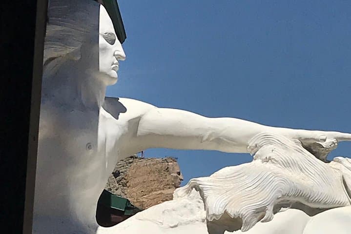 טיול פרטי למונומנטים של הר ראשמור, קרייזי הורס ופארק קוסטר סטייט