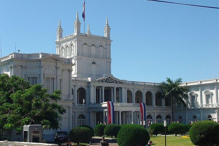 סיירת תרבות בעיר במשך 3 שעות באסונסיון באוטובוס