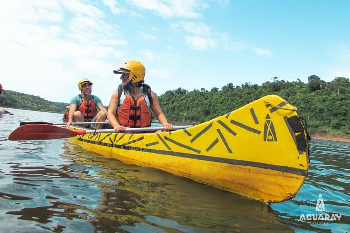 מסע מודרך עם קיאקים ומפלים באיגואסו