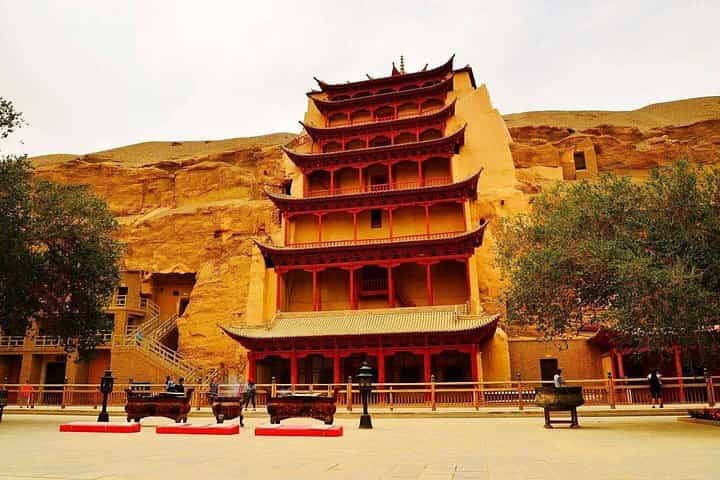 5 Days Private Essential Tour to Dunhuang and Jiayuguan