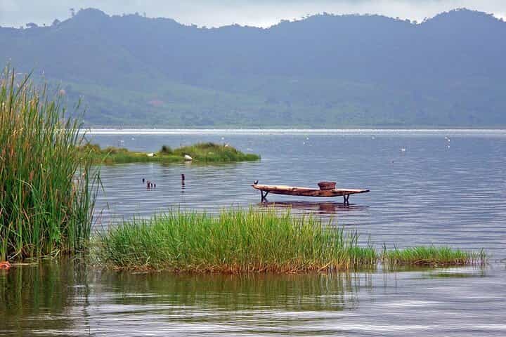 Full Day Lake Bosomtwe Boat Cruisely and Kumasi City Tours