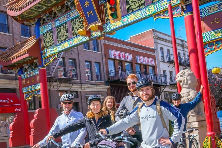 Victoria City Highlights Bike Tour - Hoods & Legends