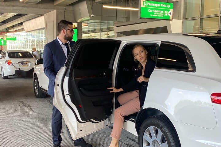 שירות לימוזינות משדה התעופה JFK | העברה משדה התעופה JFK למנהטן עם לימוזינה מאריכה