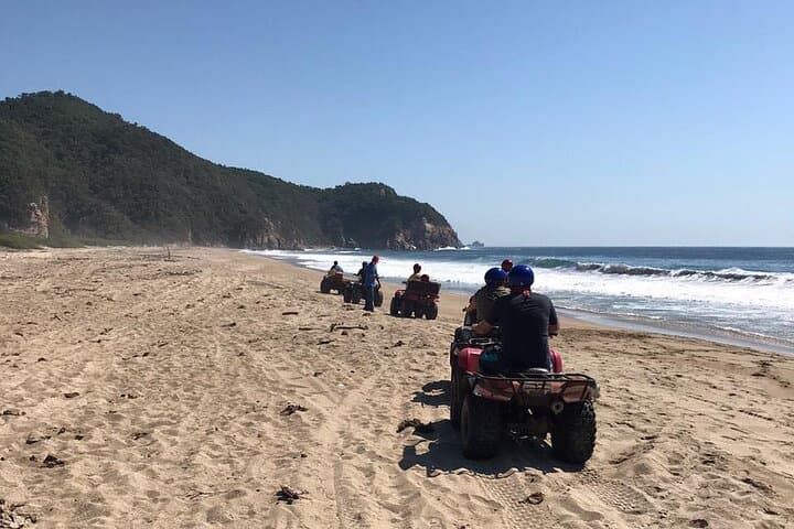 טיול ATV פרטי מודרך בהרי וחופי מנזנילו
