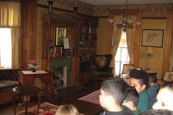 כניסה וסיור מודרך באתר ההשבעה ההיסטורי הלאומי של תיאודור רוזוולט