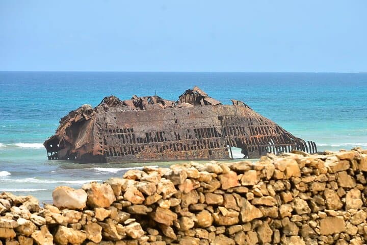Boa Vista Tour: Santa Mónica, Desert & Shipwreck