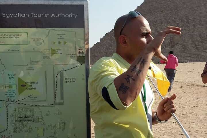 Private Tour to Pyramids, Sphinx, Muesum from Hurghada by bus