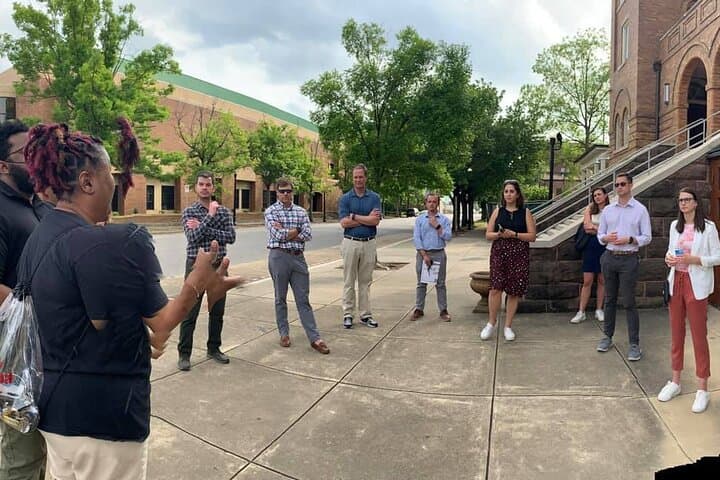 סיור רגלי: היסטוריה של זכויות אזרח - הכנסייה, ילדים וקהילה