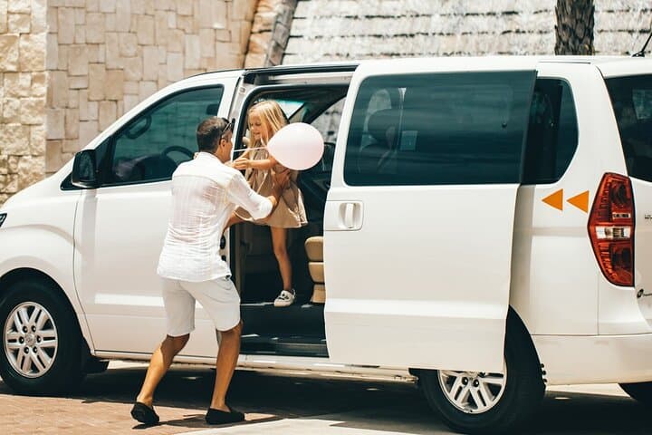 העברה פרטית משדה התעופה פונטה קנה ללה רומנה ביהייבה או אזור הנופש קאסה דה קאמפו