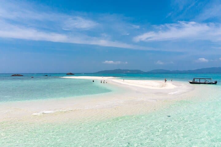 אוקינAWA אישיגאקי אי הפנום ושנורקלינג במערת הכחולה