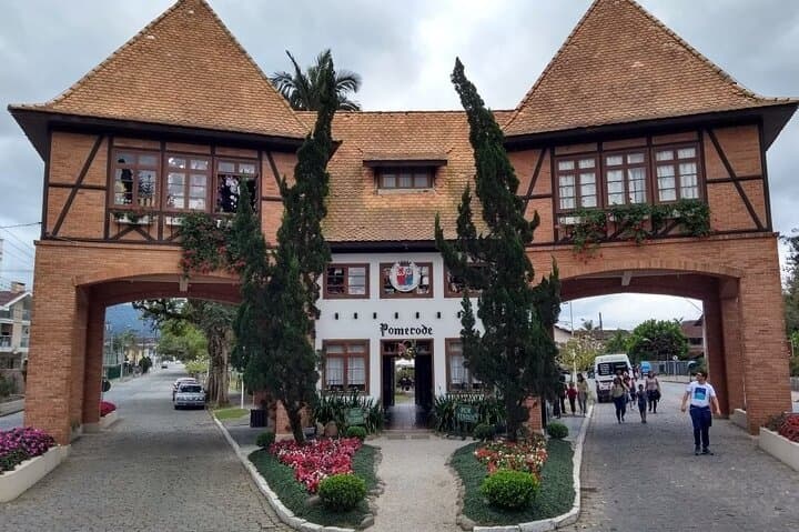 Tour Blumenau & Pomerode from Balneário Camboriú