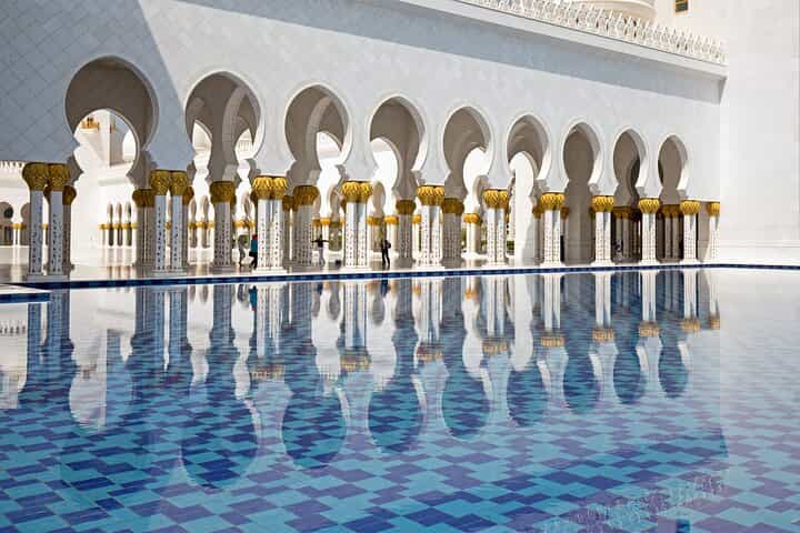 Abu Dhabi City Tour: Iconic Landmarks & Cultural Gems