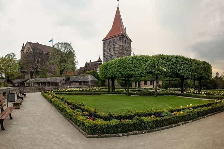 טיול פרטי ממינכן לנירנברג עם תחבורה ציבורית.