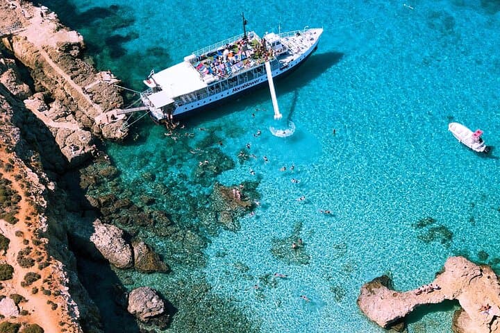 Malta: Comino, Gozo, Blue Lagoon, Crystal Lagoon and Caves Tour